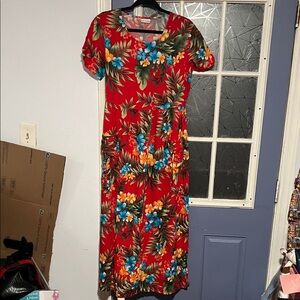 Red Tropical Floral Maxi Dress size medium NWT